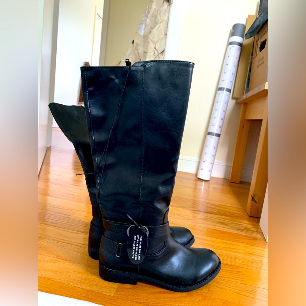 Material Girl Winnie Black Boots 8M